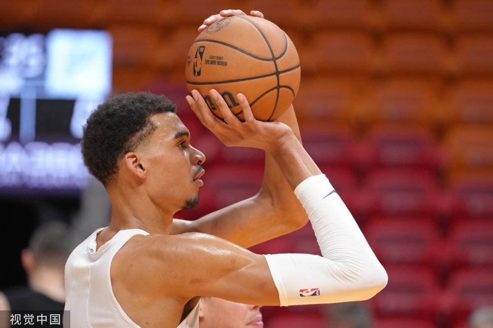 他灵活地将 他灵活地将